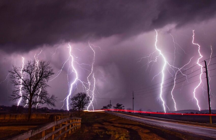  Schimbare bruscă de vreme: Canicula sufocantă este înlocuită de furtuni violente